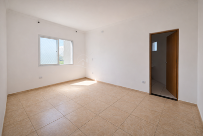 Apartamento - Kitnet com 1 quartos (sendo 1 suite(s)) a 400,00 metros praia.