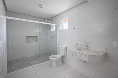 Apartamento - Kitnet com 1 quartos (sendo 1 suite(s)) a 400,00 metros praia.