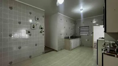 Casa - Térrea com piscina com 3 quartos (sendo 1 suite(s)) a 800,00 metros praia.