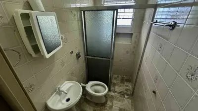 Casa - Térrea com piscina com 3 quartos (sendo 1 suite(s)) a 800,00 metros praia.