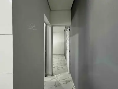 Casa - Edícula com 1 quartos (sendo 0 suite(s)) a 1800,00 metros praia.