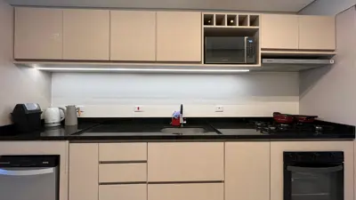 Casa - Térrea com 3 quartos (sendo 1 suite(s)) a 600,00 metros praia.