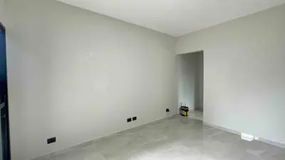 Casa - Térrea com 3 quartos (sendo 1 suite(s)) a 900,00 metros praia.