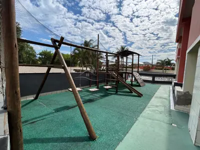 Apartamento - Duplex com 3 quartos (sendo 2 suite(s)) a 1000,00 metros praia.