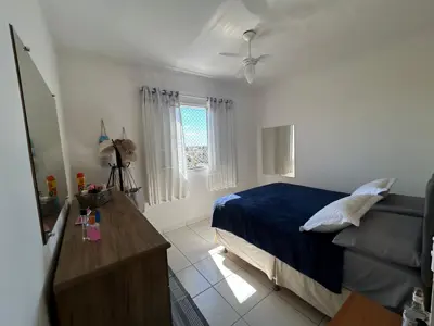 Apartamento - Cobertura com 3 quartos (sendo 2 suite(s)) a 1000,00 metros praia.