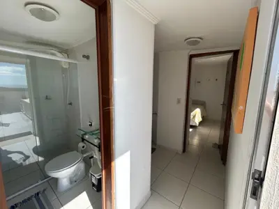 Apartamento - Cobertura com 3 quartos (sendo 2 suite(s)) a 1000,00 metros praia.