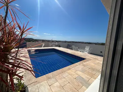 Apartamento - Cobertura com 3 quartos (sendo 2 suite(s)) a 1000,00 metros praia.