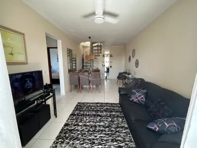 Apartamento - Cobertura com 3 quartos (sendo 2 suite(s)) a 1000,00 metros praia.