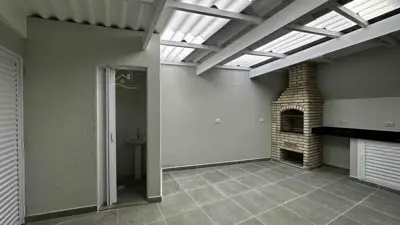 Casa - Térrea com 3 quartos (sendo 1 suite(s)) a 850,00 metros praia.