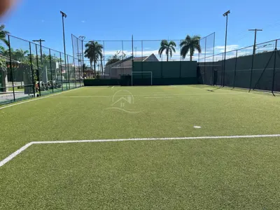 Casa - Sobrado com 4 quartos (sendo 2 suite(s)) a 400,00 metros praia.