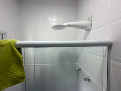 Casa - Térrea com 3 quartos (sendo 1 suite(s)) a 650,00 metros praia.