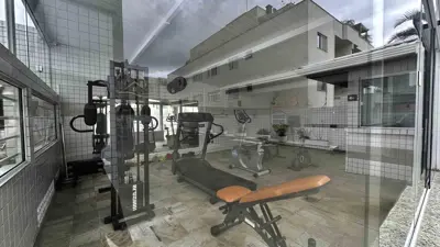 Apartamento - Alto com 3 quartos (sendo 2 suite(s)) a 700,00 metros praia.