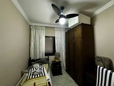 Casa - Térrea com 3 quartos (sendo 2 suite(s)) a 300,00 metros praia.