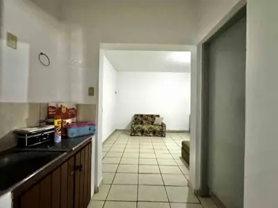 Casa - Sobrado com 4 quartos (sendo 0 suite(s)) a 1900,00 metros praia.