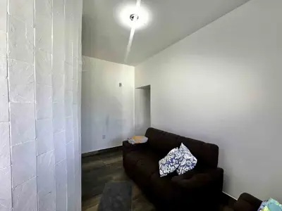 Casa - Sobrado com 4 quartos (sendo 0 suite(s)) a 1900,00 metros praia.