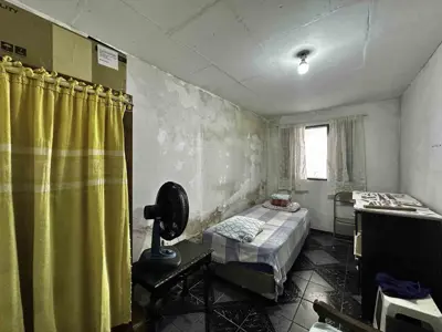 Casa - Térrea com 1 quartos  a 2000,00 metros praia.