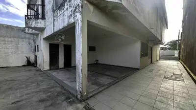 Apartamento - Alto com 2 quartos (sendo 1 suite(s)) a 500,00 metros praia.