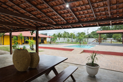 Chácara - Rural com  quartos  a 3000,00 metros praia.