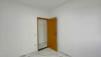 Casa - Térrea com 3 quartos (sendo 1 suite(s)) a 1500,00 metros praia.