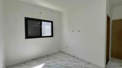 Casa - Térrea com 3 quartos (sendo 1 suite(s)) a 1500,00 metros praia.