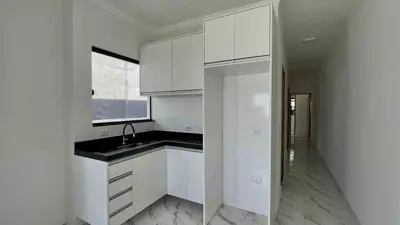 Casa - Térrea com 3 quartos (sendo 1 suite(s)) a 1500,00 metros praia.