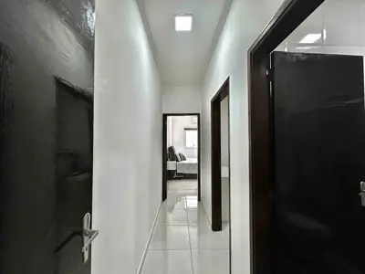 Casa - Térrea com piscina com 2 quartos (sendo 1 suite(s)) a 200,00 metros praia.