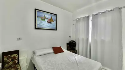 Casa - Térrea com 3 quartos (sendo 1 suite(s)) a 250,00 metros praia.