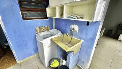 Casa - Térrea com 3 quartos (sendo 1 suite(s)) a 250,00 metros praia.