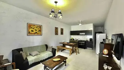 Casa - Térrea com 3 quartos (sendo 1 suite(s)) a 250,00 metros praia.