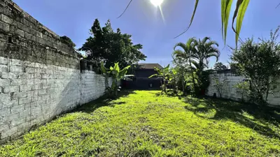 Casa - Térrea com 2 quartos (sendo 1 suite(s)) a 1500,00 metros praia.