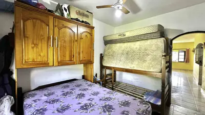 Casa - Térrea com 2 quartos (sendo 1 suite(s)) a 1500,00 metros praia.