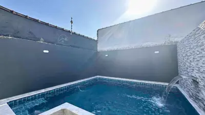 Casa - Térrea com 2 quartos (sendo 2 suite(s)) a 1500,00 metros praia.