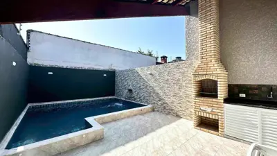 Casa - Térrea com 2 quartos (sendo 2 suite(s)) a 1500,00 metros praia.