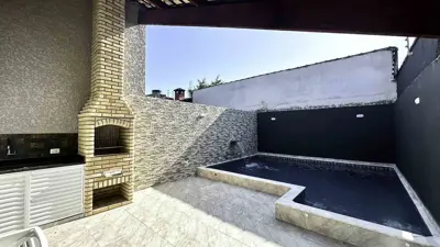 Casa - Térrea com 2 quartos (sendo 2 suite(s)) a 1500,00 metros praia.