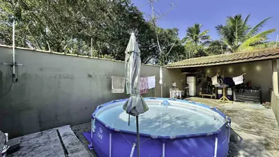 Casa - Térrea com 3 quartos (sendo 1 suite(s)) a 900,00 metros praia.
