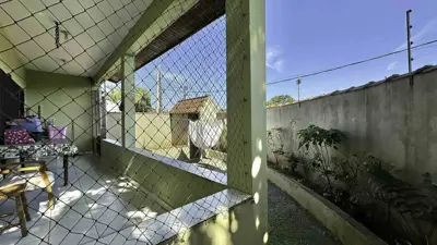 Casa - Térrea com 3 quartos (sendo 1 suite(s)) a 900,00 metros praia.