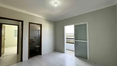 Apartamento - Alto com 3 quartos (sendo 1 suite(s)) a 550,00 metros praia.