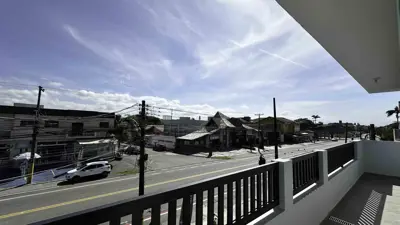 Apartamento - Alto com 3 quartos (sendo 1 suite(s)) a 550,00 metros praia.