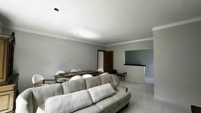 Apartamento - Alto com 3 quartos (sendo 1 suite(s)) a 550,00 metros praia.