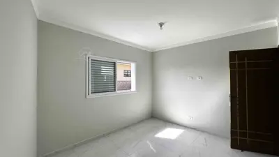 Apartamento - Alto com 3 quartos (sendo 1 suite(s)) a 550,00 metros praia.