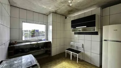 Casa - Sobrado com 3 quartos (sendo 2 suite(s)) a 1500,00 metros praia.