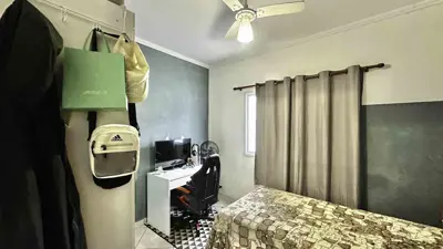 Casa - Térrea com Edícula com 2 quartos (sendo 1 suite(s)) a 700,00 metros praia.