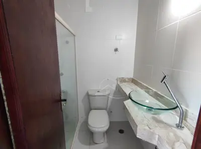 Apartamento - Triplex com 5 quartos (sendo 5 suite(s)) a 0,00 metros praia.