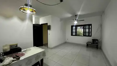 Casa - Térrea com 2 quartos (sendo 1 suite(s)) a 600,00 metros praia.