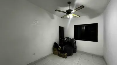 Casa - Térrea com 2 quartos (sendo 1 suite(s)) a 600,00 metros praia.