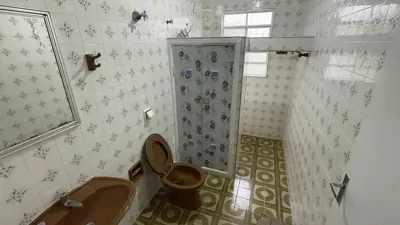 Casa - Térrea com 3 quartos (sendo 1 suite(s)) a 700,00 metros praia.