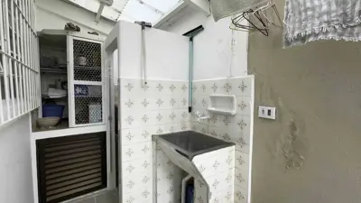 Casa - Térrea com 3 quartos (sendo 1 suite(s)) a 700,00 metros praia.