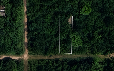 Terreno - Amplo com  quartos  a 800,00 metros praia.