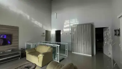 Casa - Sobrado com 5 quartos (sendo 5 suite(s)) a 100,00 metros praia.