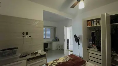 Casa - Sobrado com 5 quartos (sendo 5 suite(s)) a 100,00 metros praia.